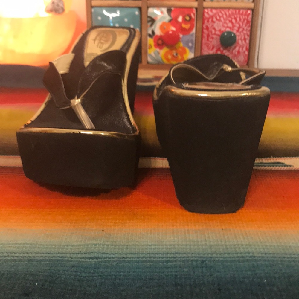 Ole black wedge sandals size 8